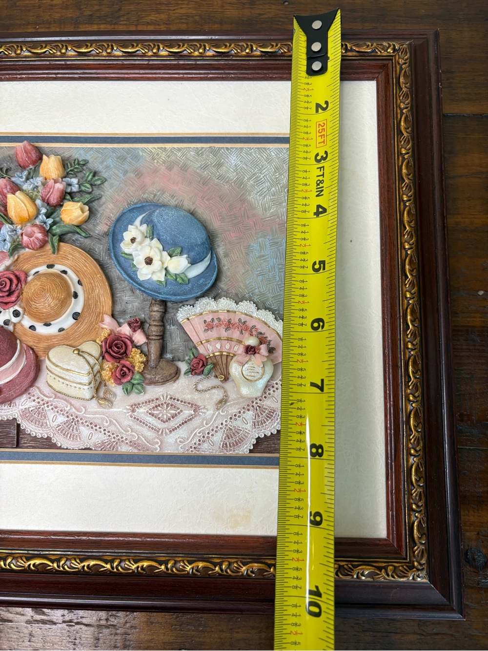 Vintage 3D Resin Collage Wall Art / Floral/ Hats / Tulips - Picture 7 of 8